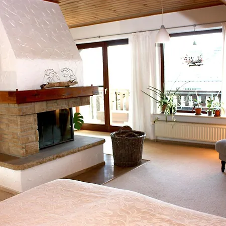 Feldrandlage - Mit Balkon Und Eigenem Parkplatz