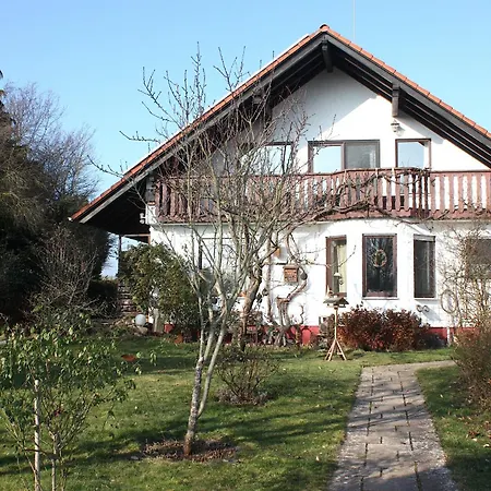 منزل للإقامة Feldrandlage - Mit Balkon Und Eigenem Parkplatz Ober-Mörlen