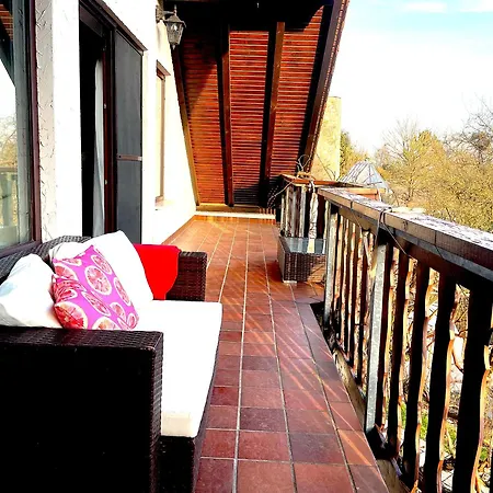 Feldrandlage - Mit Balkon Und Eigenem Parkplatz Alloggio in famiglia Ober-Mörlen