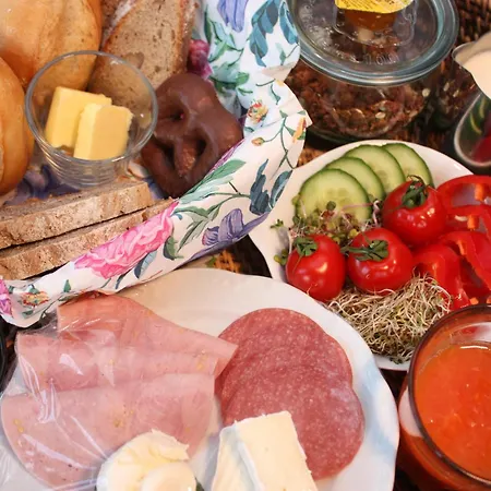 Feldrandlage - Mit Balkon Und Eigenem Parkplatz