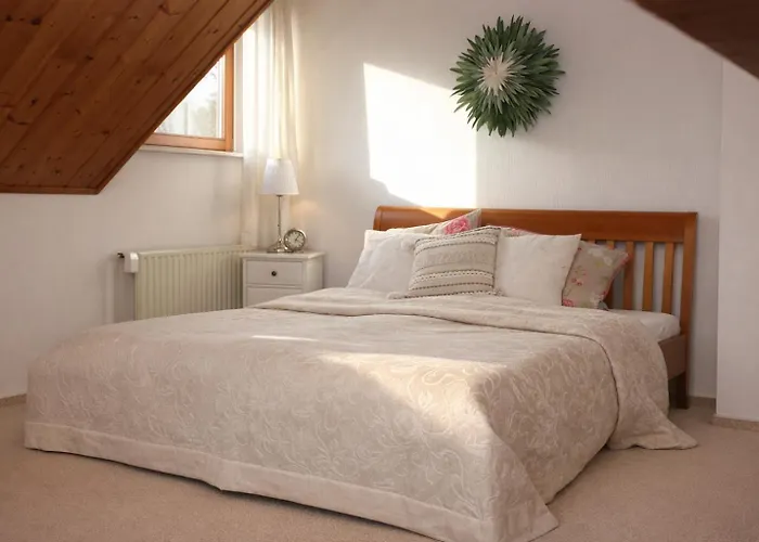 Feldrandlage - Mit Balkon Und Eigenem Parkplatz Ubytování v soukromí *