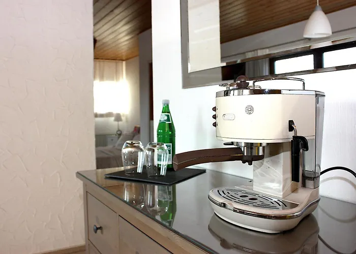 Feldrandlage - Mit Balkon Und Eigenem Parkplatz Homestay