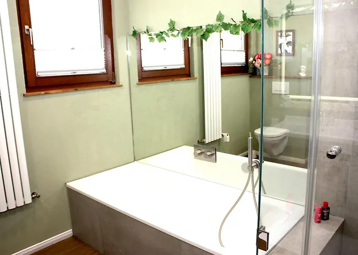 Homestay Feldrandlage - Mit Balkon Und Eigenem Parkplatz